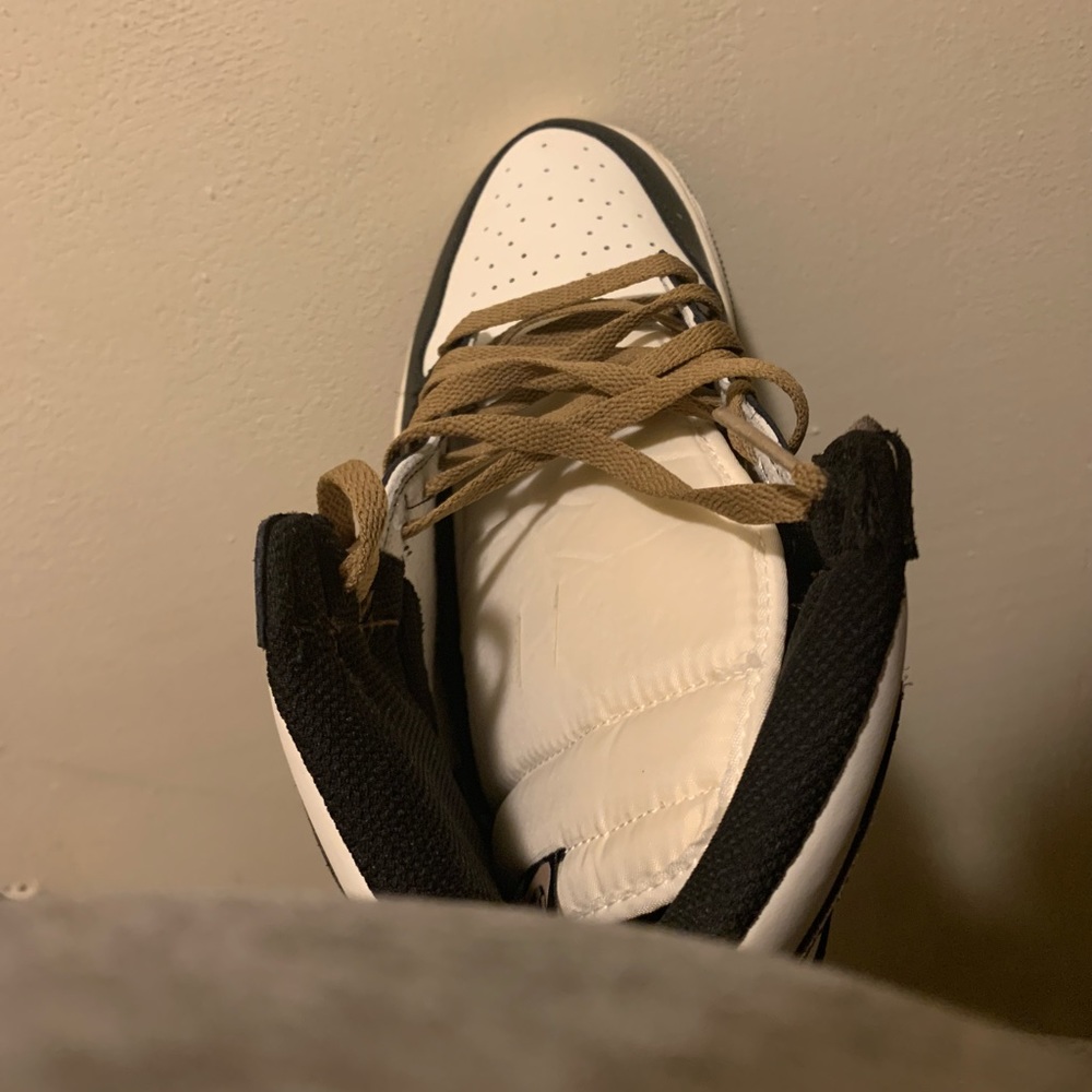 Air Jordan 1 Dark Mocha